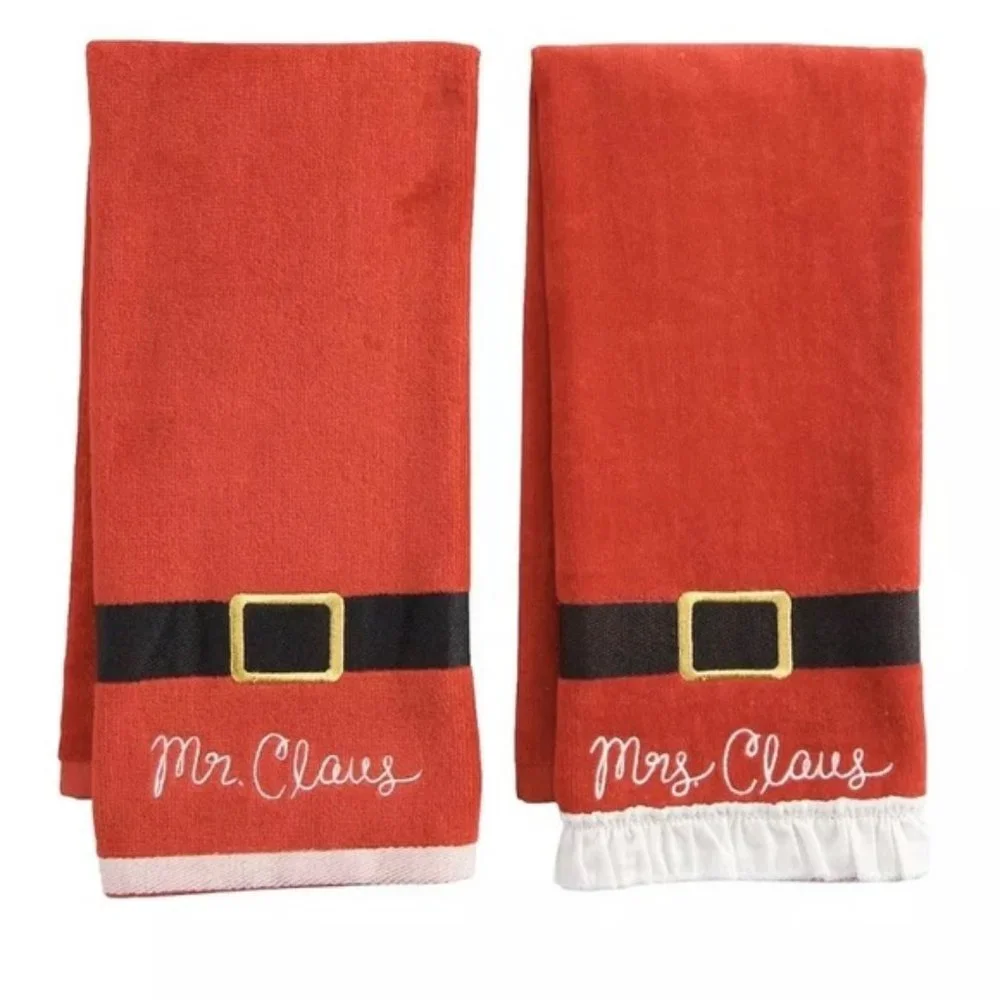 NWT 2 Pack Christmas Holiday Mr&Mrs Santa Clause Hand Towels Red